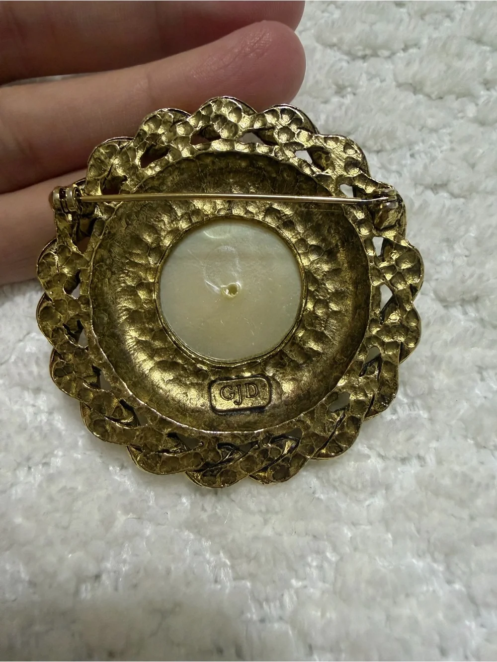 Vintage Signed GJD Ginnie Johansen Large Raised Faux Pearl Brooch Pin